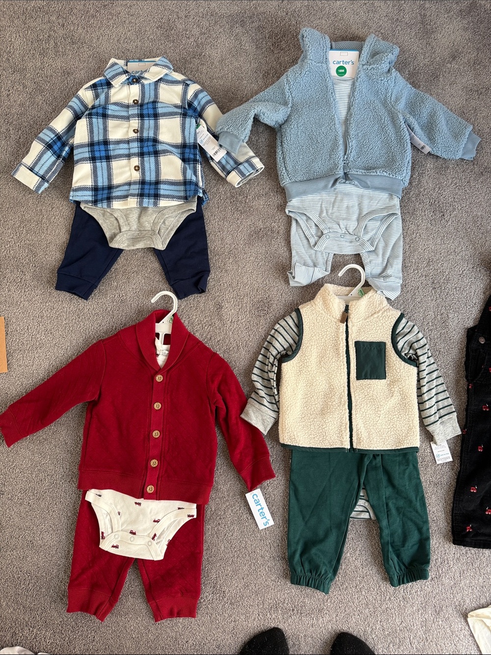 4 carters outfits
1 children’s place outfit